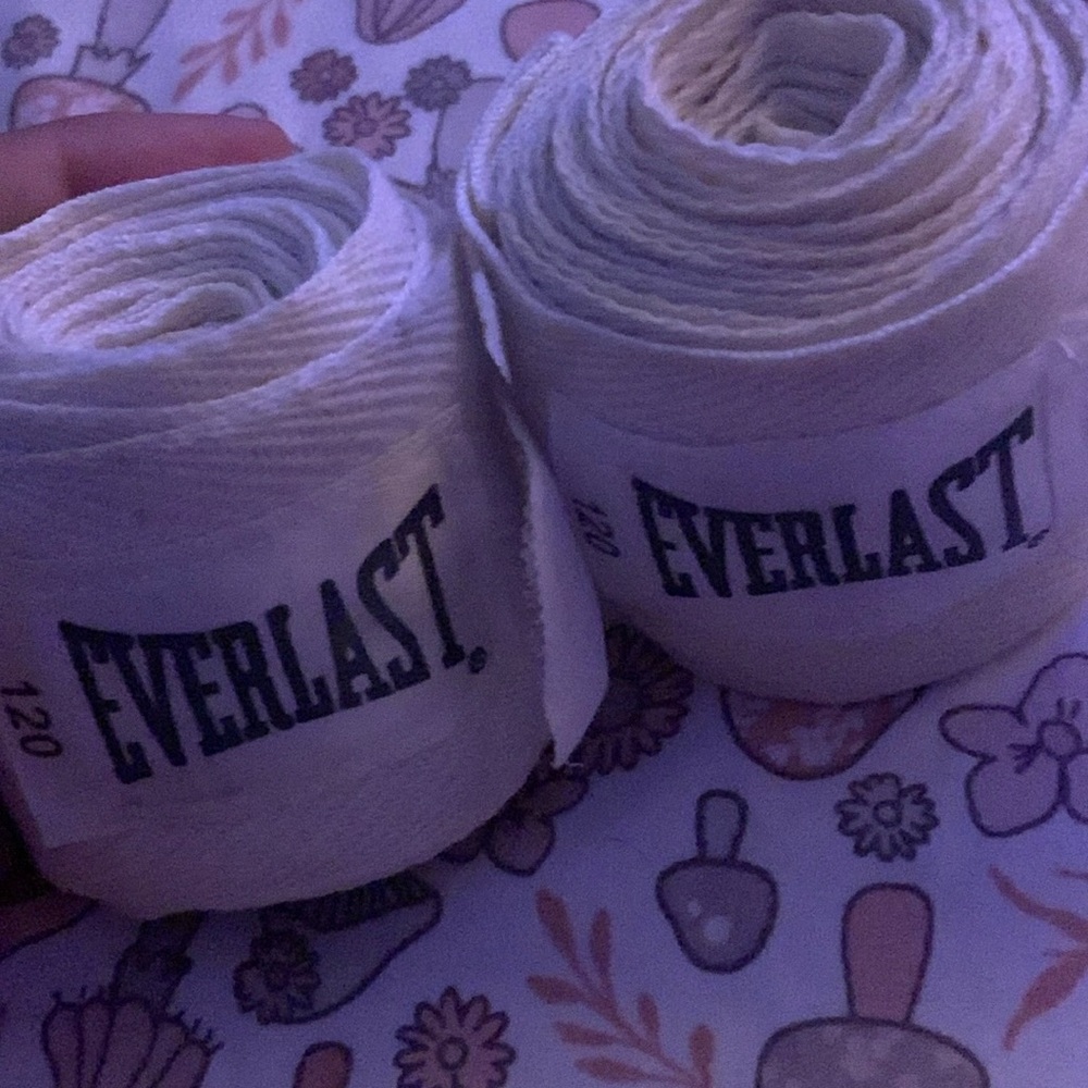 Everlast 120 core hand wraps